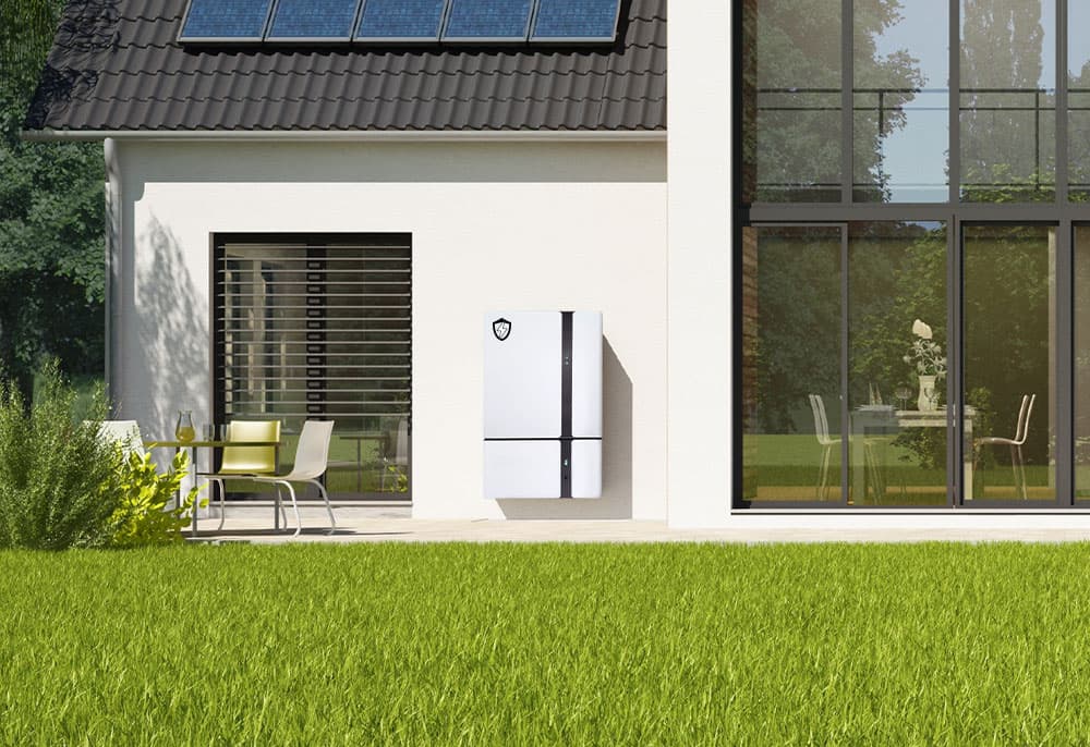 Why Investing in a Solar Battery is Crucial Now: Rising Energy Bills and Declining Feed-In Tariffs