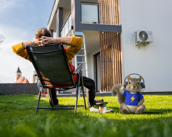 Relaxed home life with solar maintenance